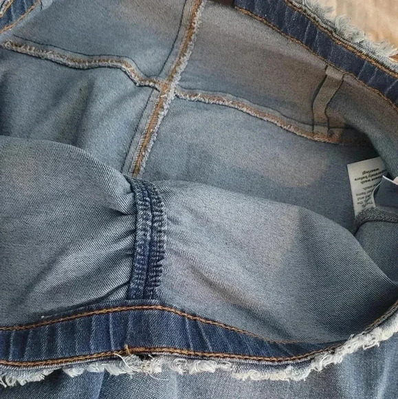 No Boundaries Juniors Ruched Flare Jeans.  Size 15 (New) - Picture 5 of 8